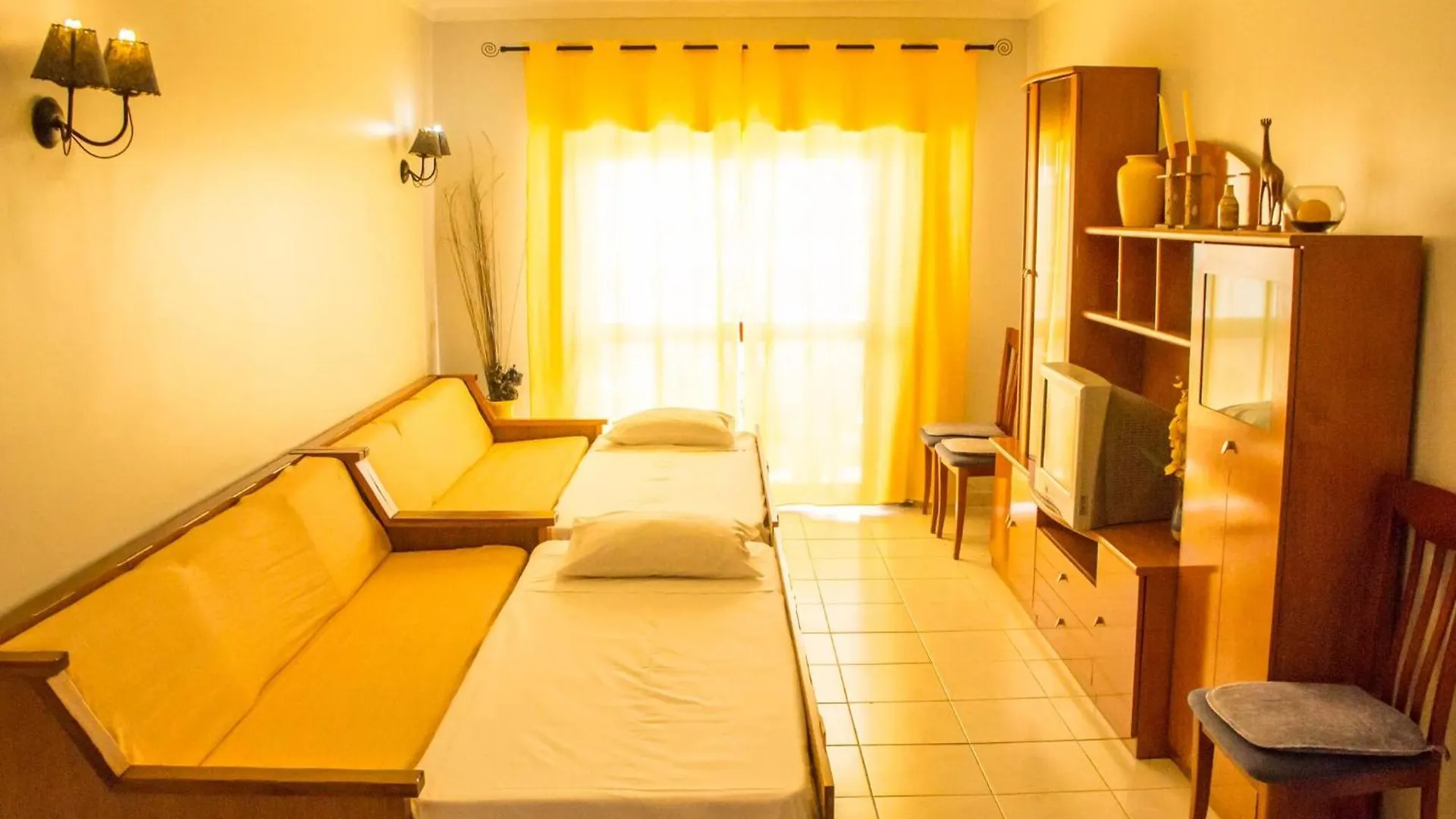 Centralgarve - 1 Bedroom Apartment Near The Beach In Quarteira - Anglo Atlantico