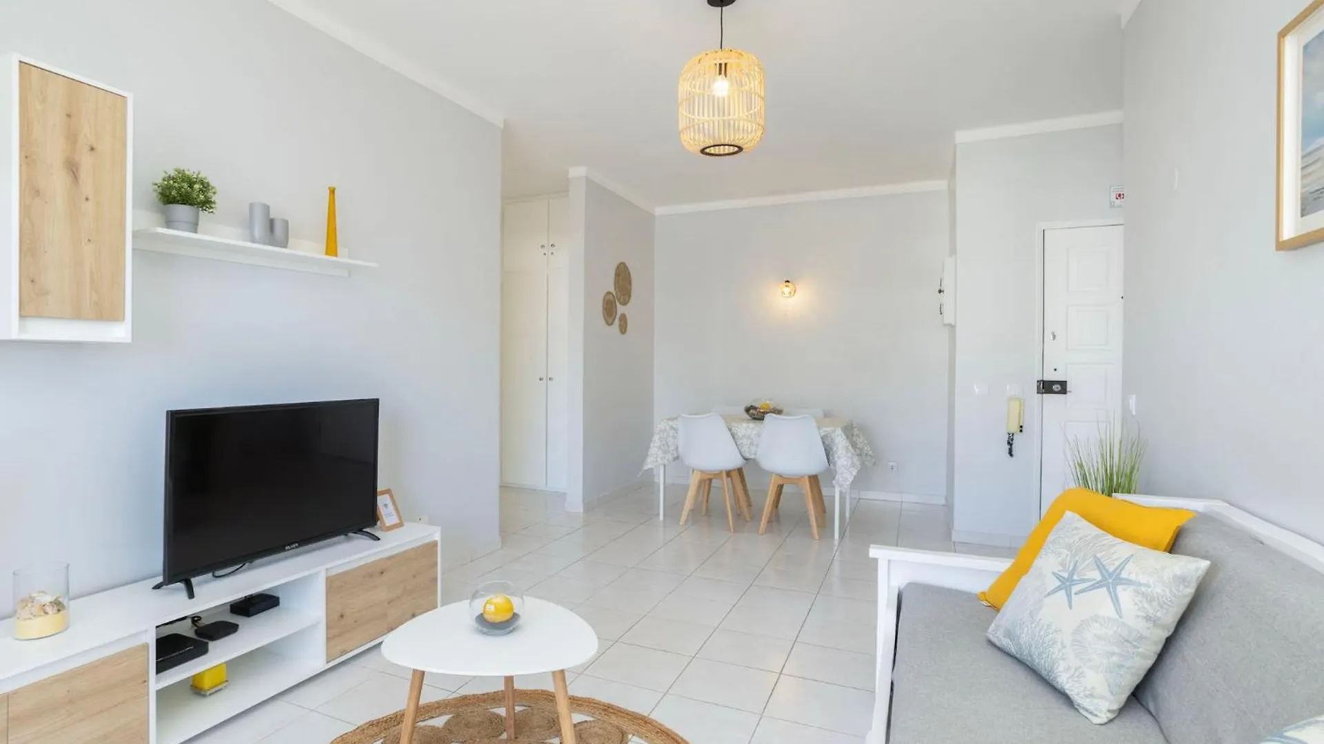 Centralgarve - 1 Bedroom Apartment Near The Beach In Quarteira - Anglo Atlantico