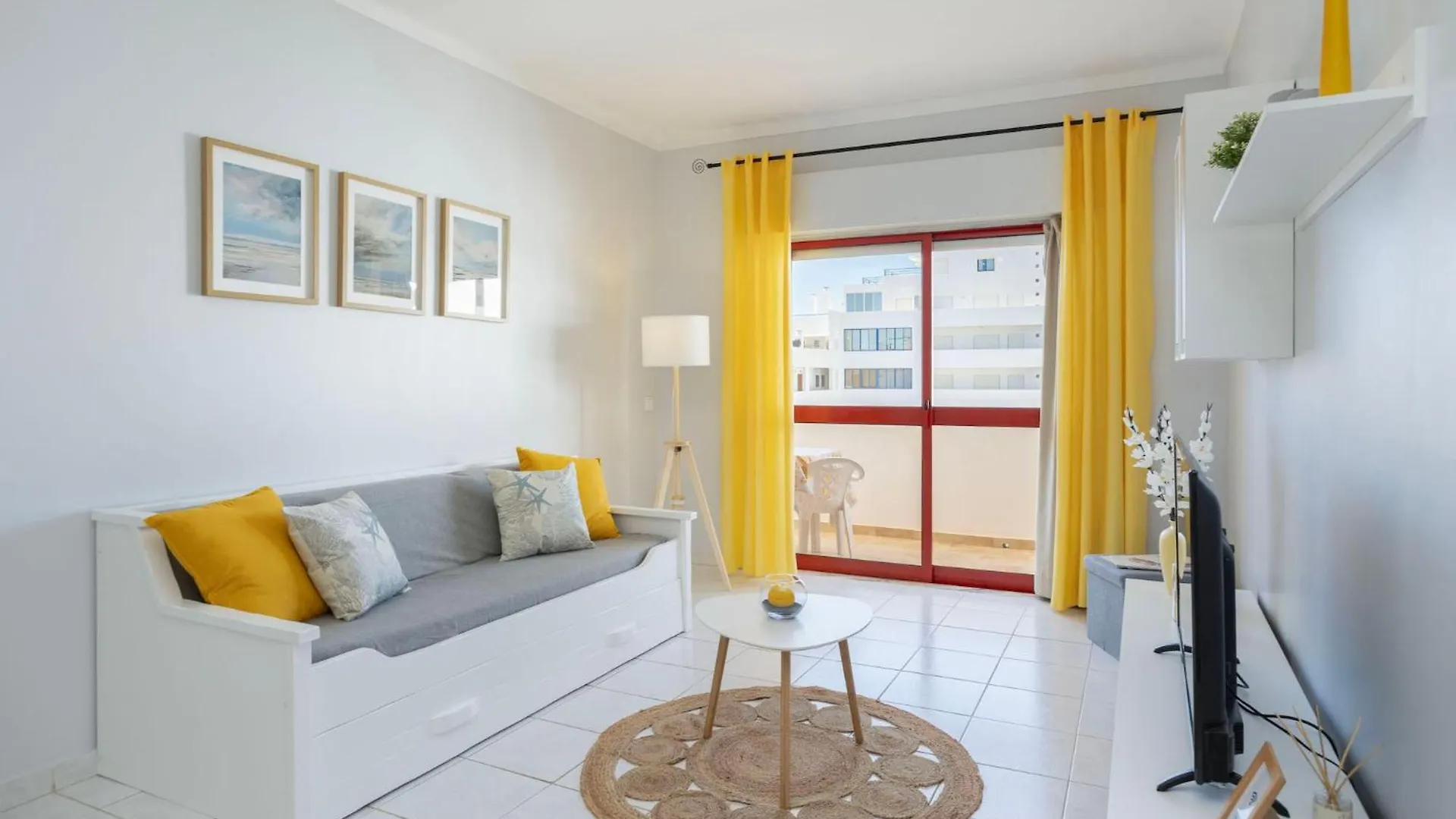 Centralgarve - 1 Bedroom Apartment Near The Beach In Quarteira - Anglo Atlantico